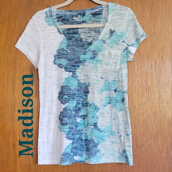 ❣️HP❣️Madison sheer splash turquoise V neck short sleeve blouse size: S - Picture 2 of 4